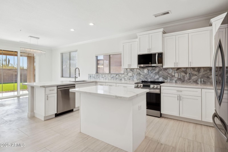 17-web-or-mls-6025-e-palomino-ln