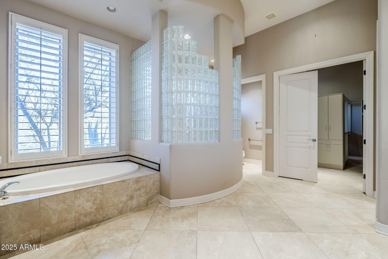 24-web-or-mls-Thorntree-24