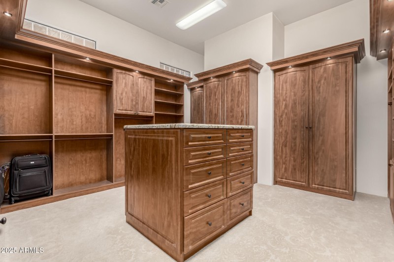 Custom Closets