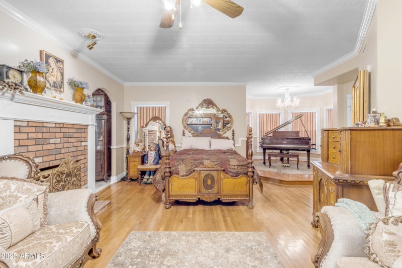 Master Suite 1