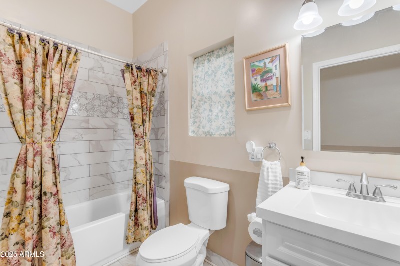 Guest House Bath 2
