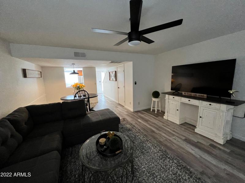 GreatroomView of Enrty