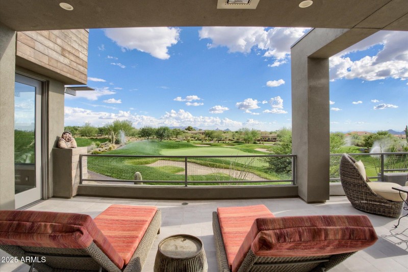 Sun patio