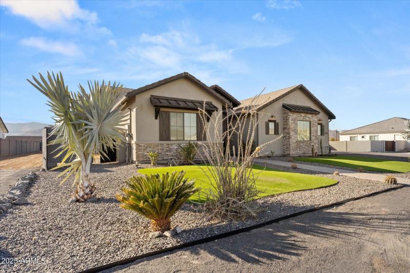 05-005-front-exterior