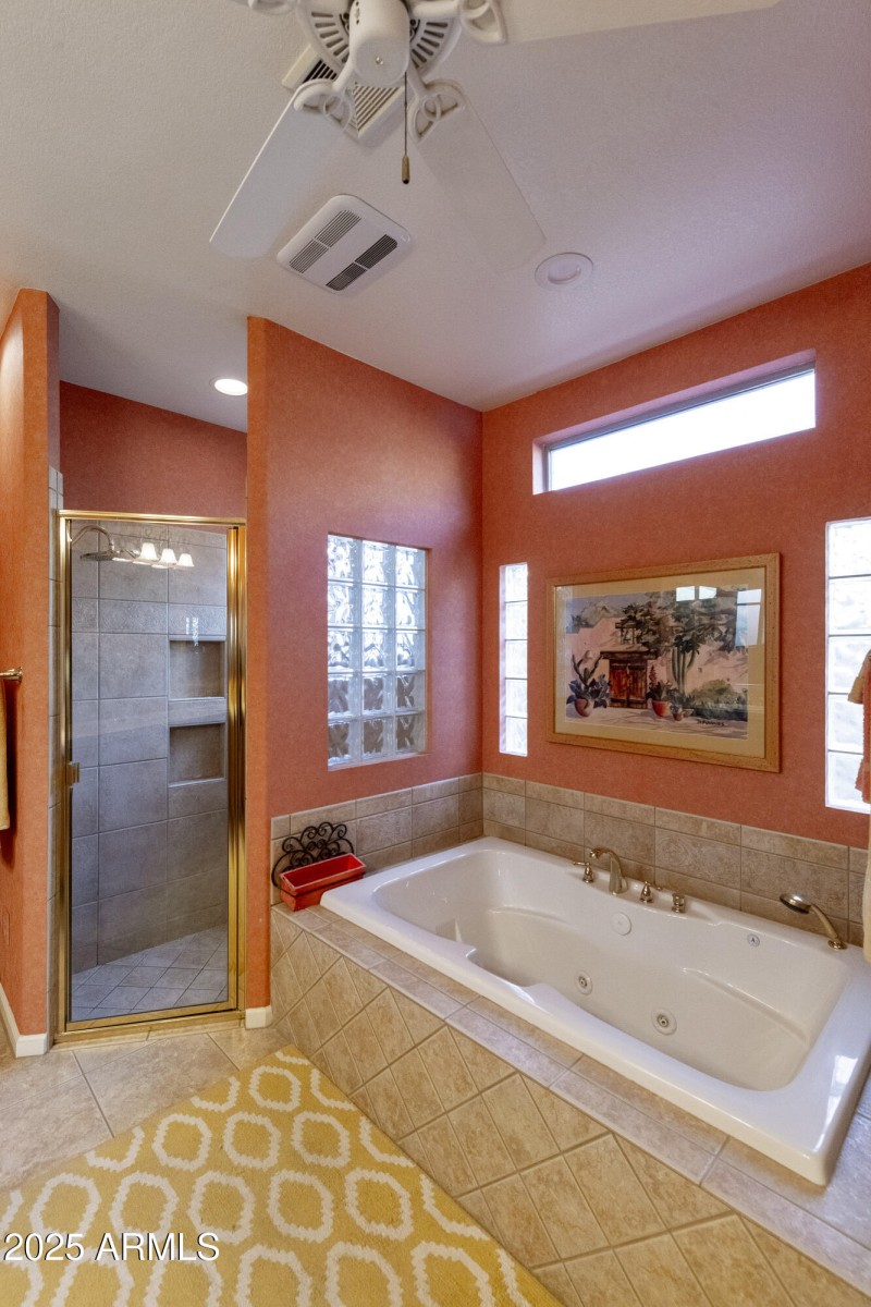 Primary Suite tub and shower