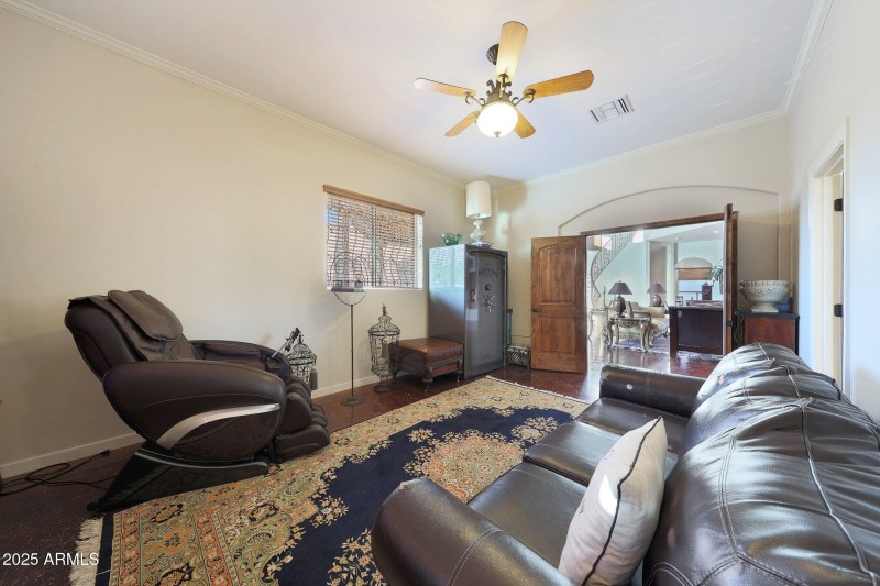 DOWNSTAIRS GUEST BEDROOM
