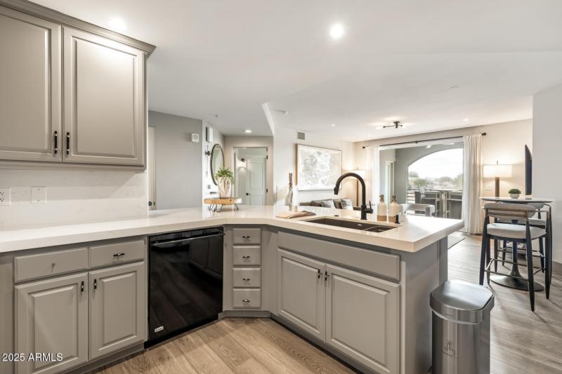 15802 N 71st St Unit 313 Scottsdale - 23