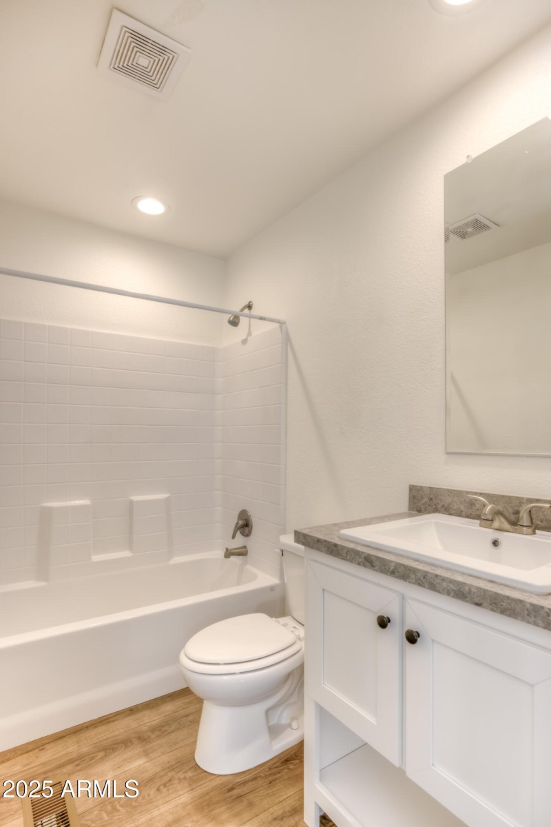 22 Bathroom