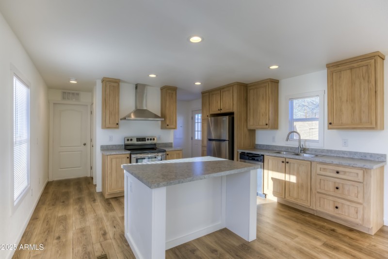 11 Kitchen photo a