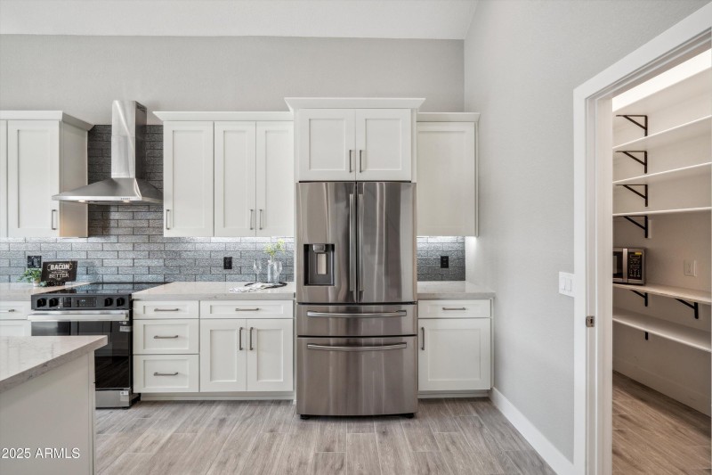 10-Kitchen