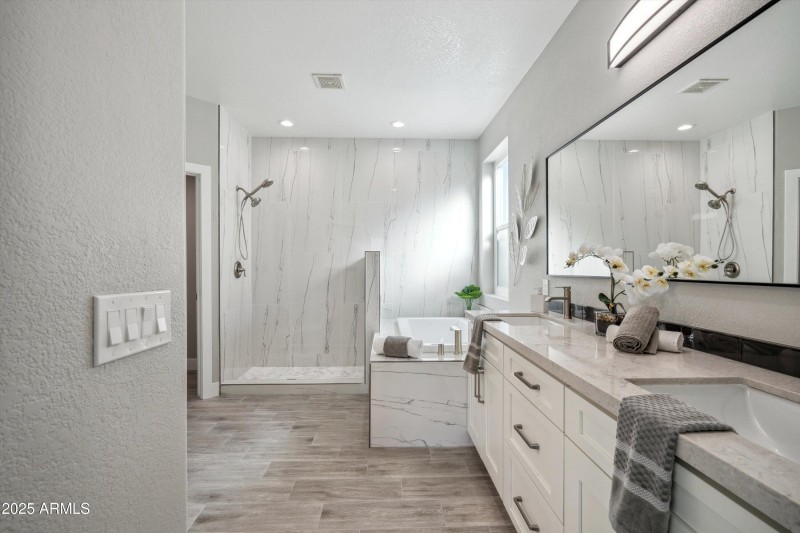 18-Primary Bathroom