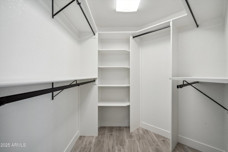 20-Master Closet