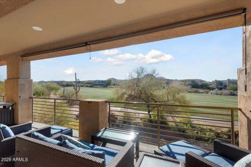 16-10260 E White Feather Ln