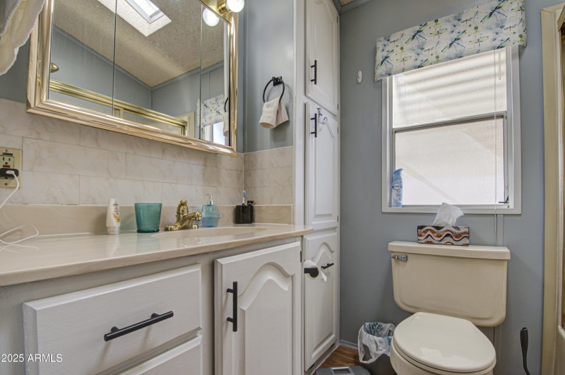 Bathroom-pic 2