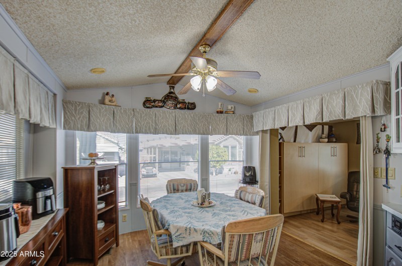 Dining Area 4