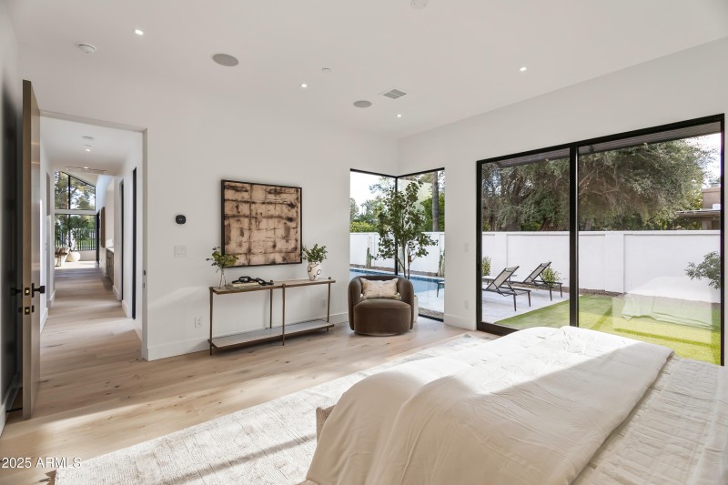 PRIMARY BDRM SUITE