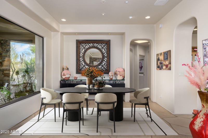 FORMAL DINING AREA