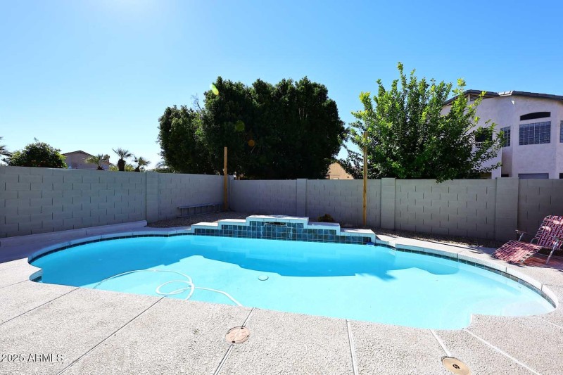 Pool2