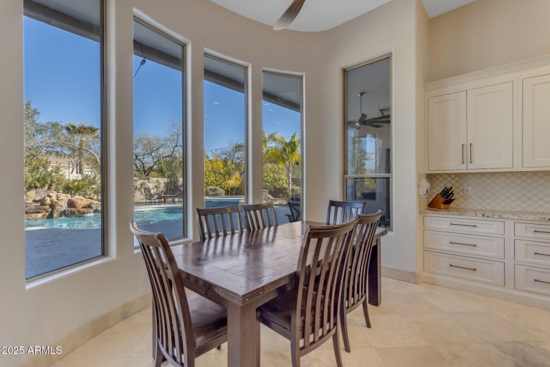 Breakfast Room