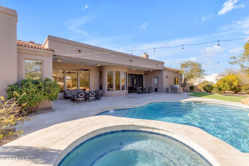 Pool & Spa