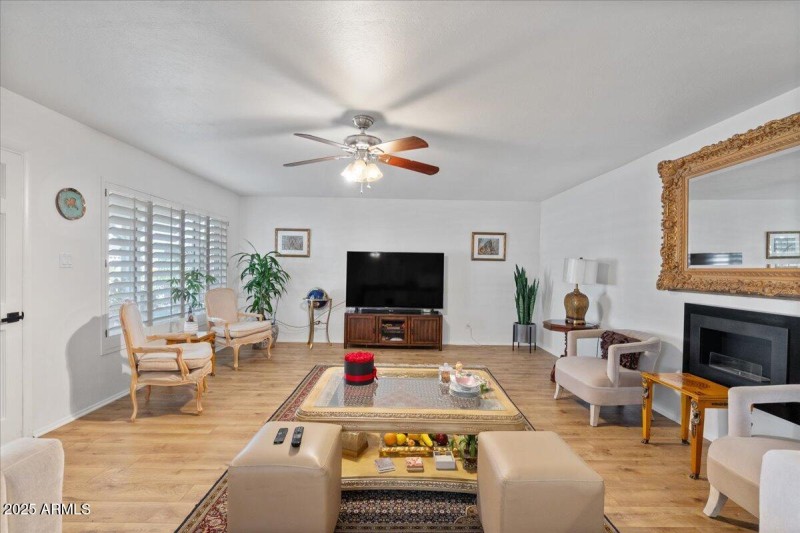 08-Living Room