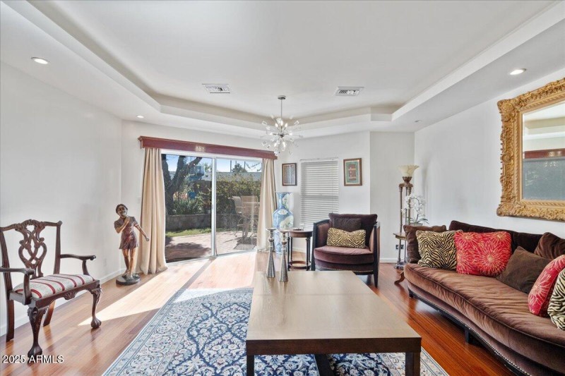 22-Large Family Room