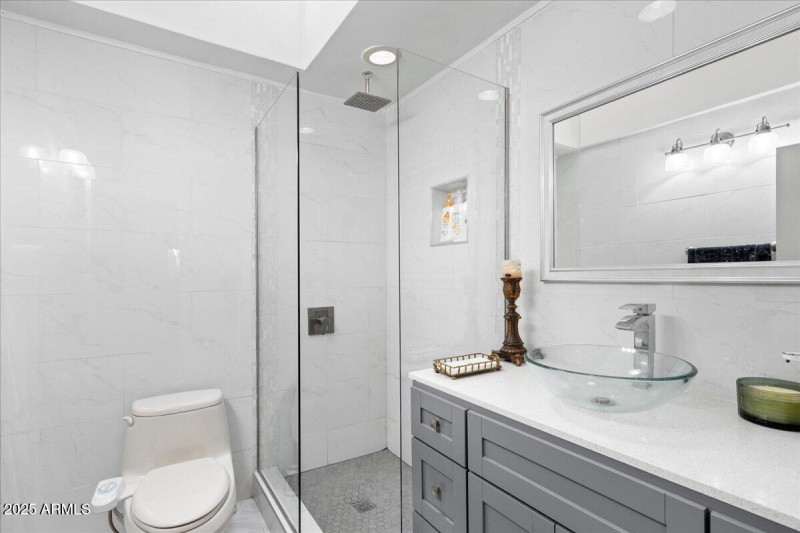 30-Bathroom 2