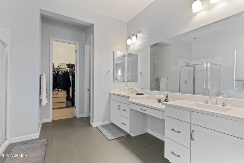 25_12349 n 145th ave-25