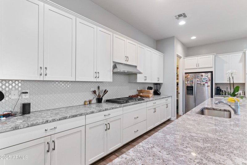 11_12349 n 145th ave-11