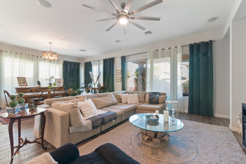 20_12349 n 145th ave-20