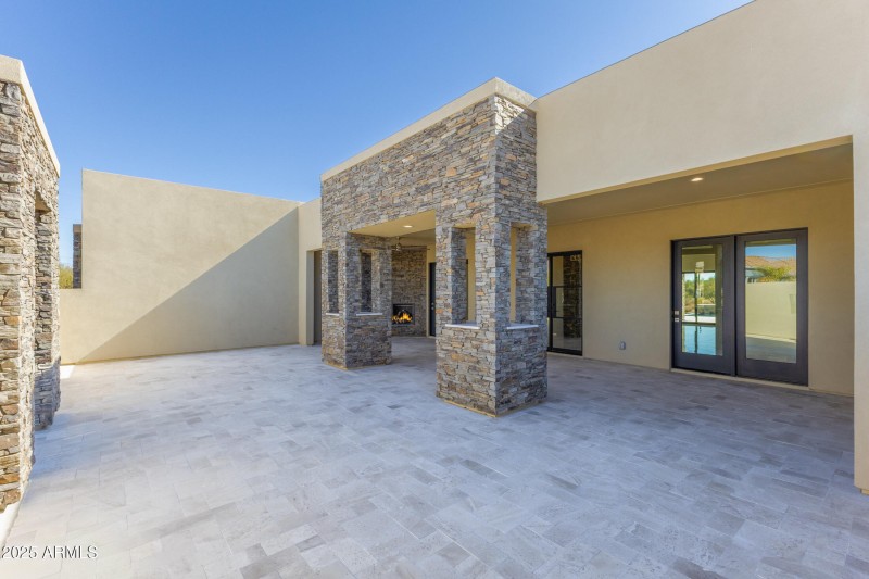 Private Courtyard