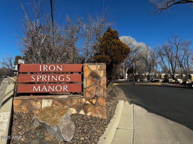 Iron Springs Manor