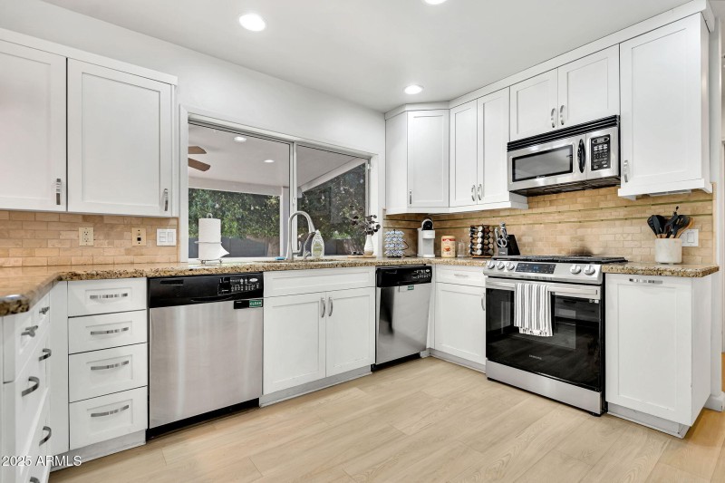 Kitchen Overlooks Pool
