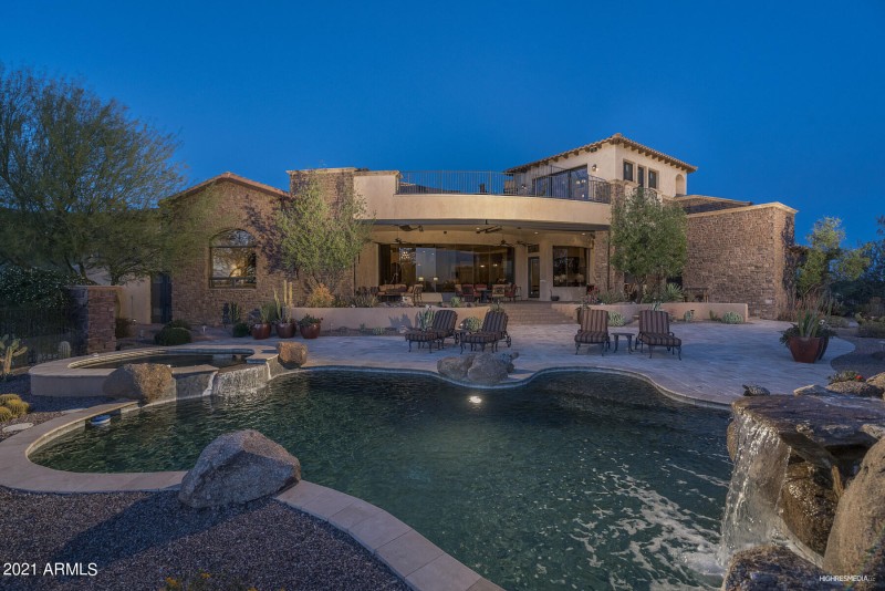 Resort Outdoor Living