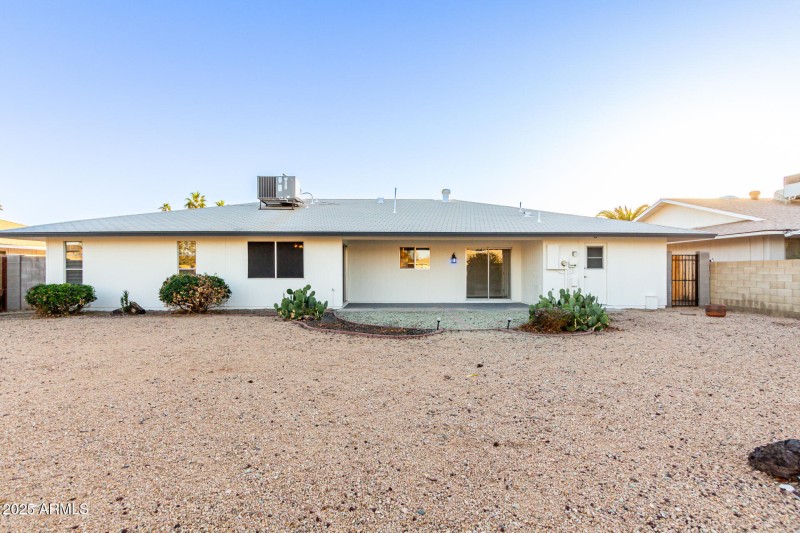 30 Desert Glen