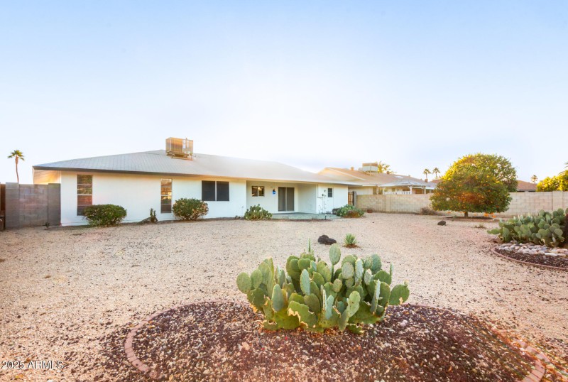 31 Desert Glen