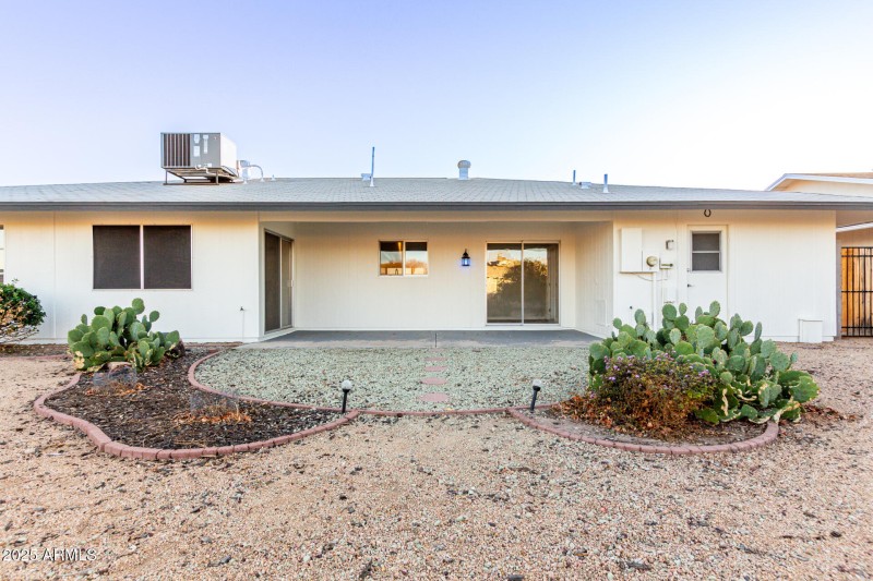 33 Desert Glen