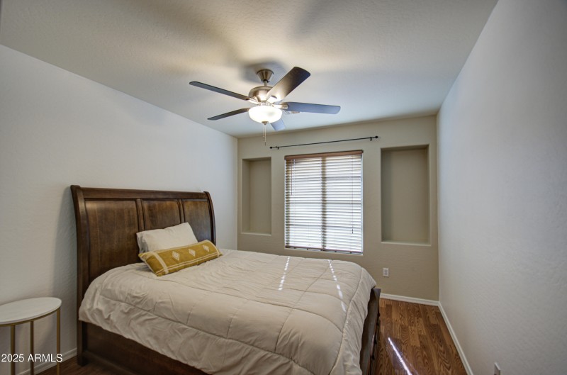 Bedroom 2-pic 1