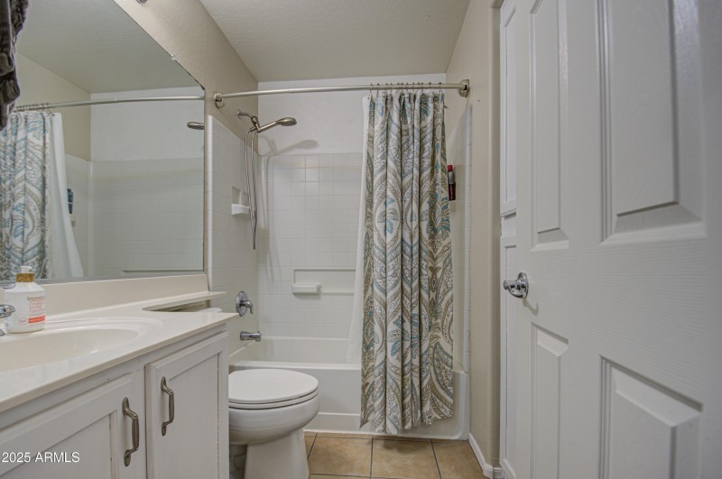 Bathroom 2-pic 1