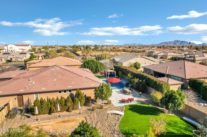 1783 E Desert Broom Pl-66