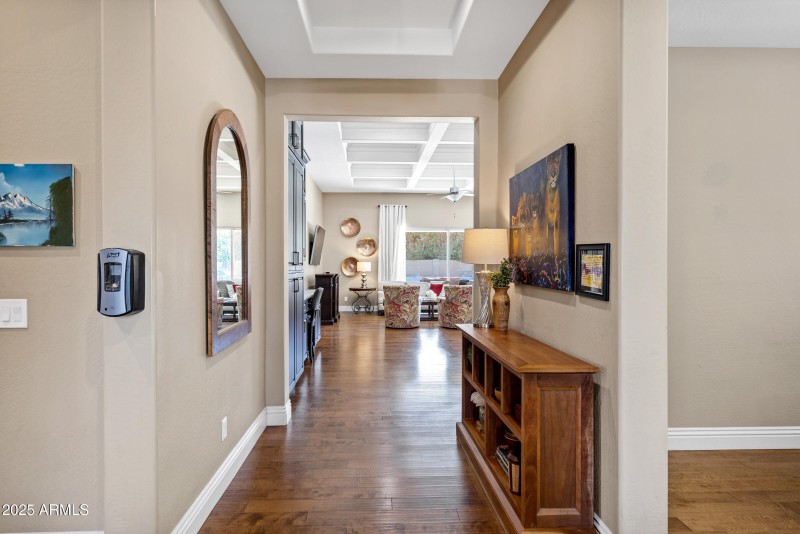 1783 E Desert Broom Pl-8