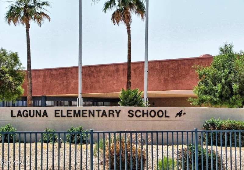 Laguna School