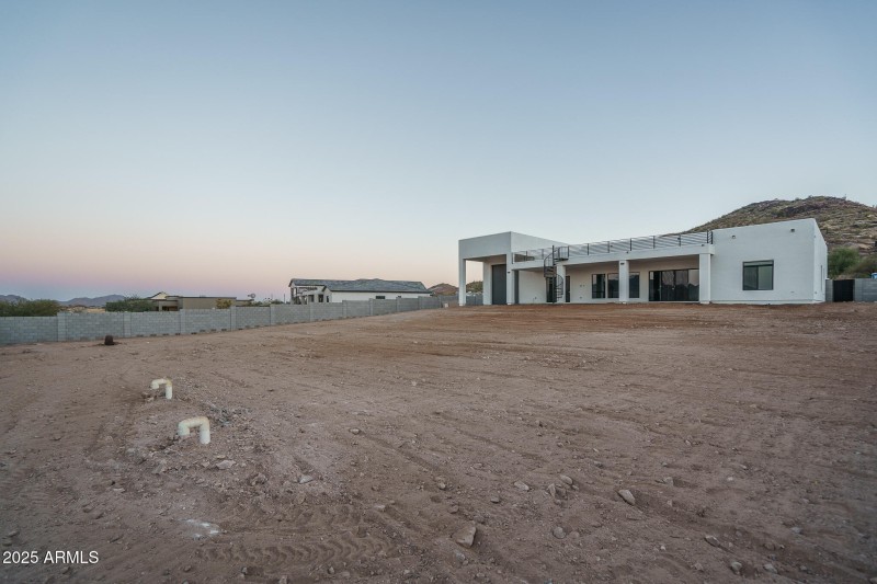 41) BACK OF HOME