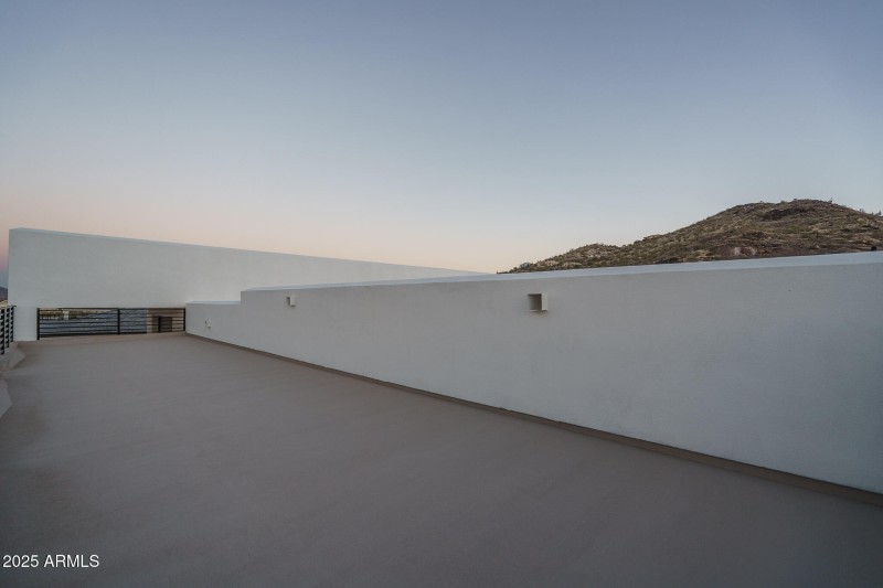 45) OBSERVATION DECK