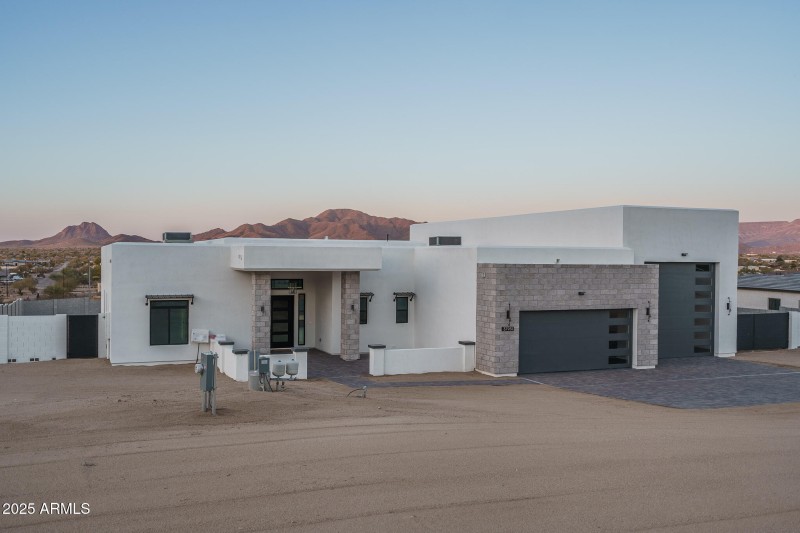 50) FRONT OF HOME