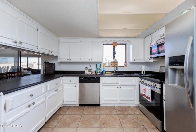 10212 S 47th Ave-12