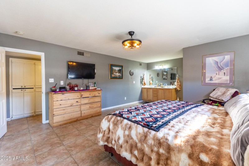 10212 S 47th Ave-16