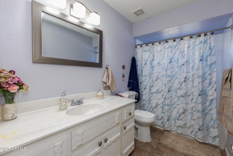 10212 S 47th Ave-22