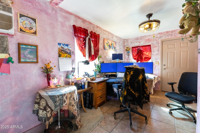 10212 S 47th Ave-27
