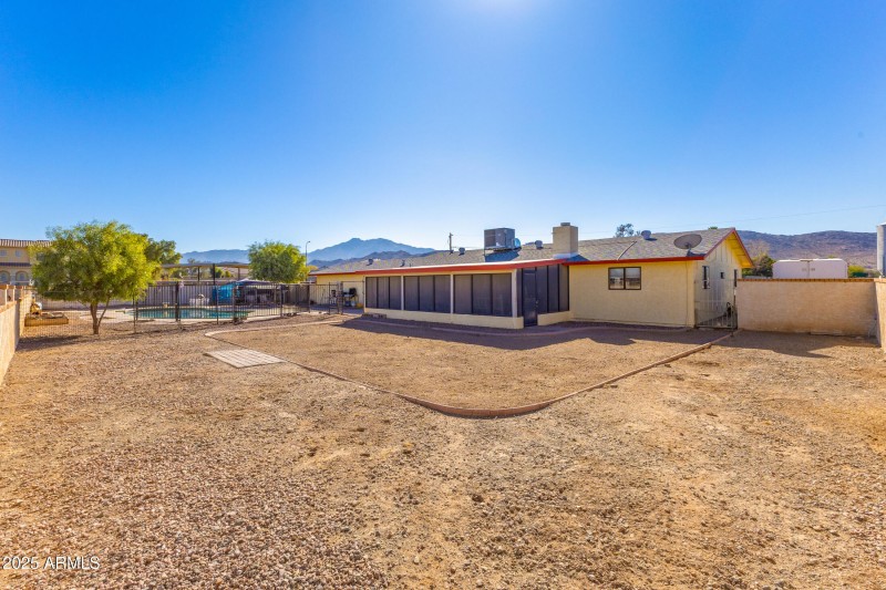 10212 S 47th Ave-34